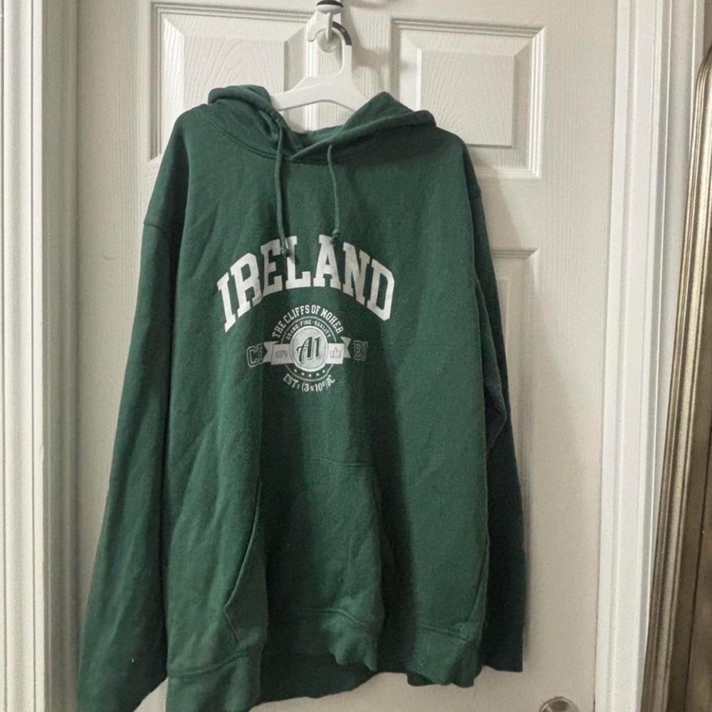 Forest Green 'Ireland' Graphic Pullover Hoodie